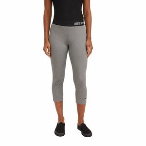 Nike Pro Gray Capri Leggings Activewear Gym Yoga Pants Size Small